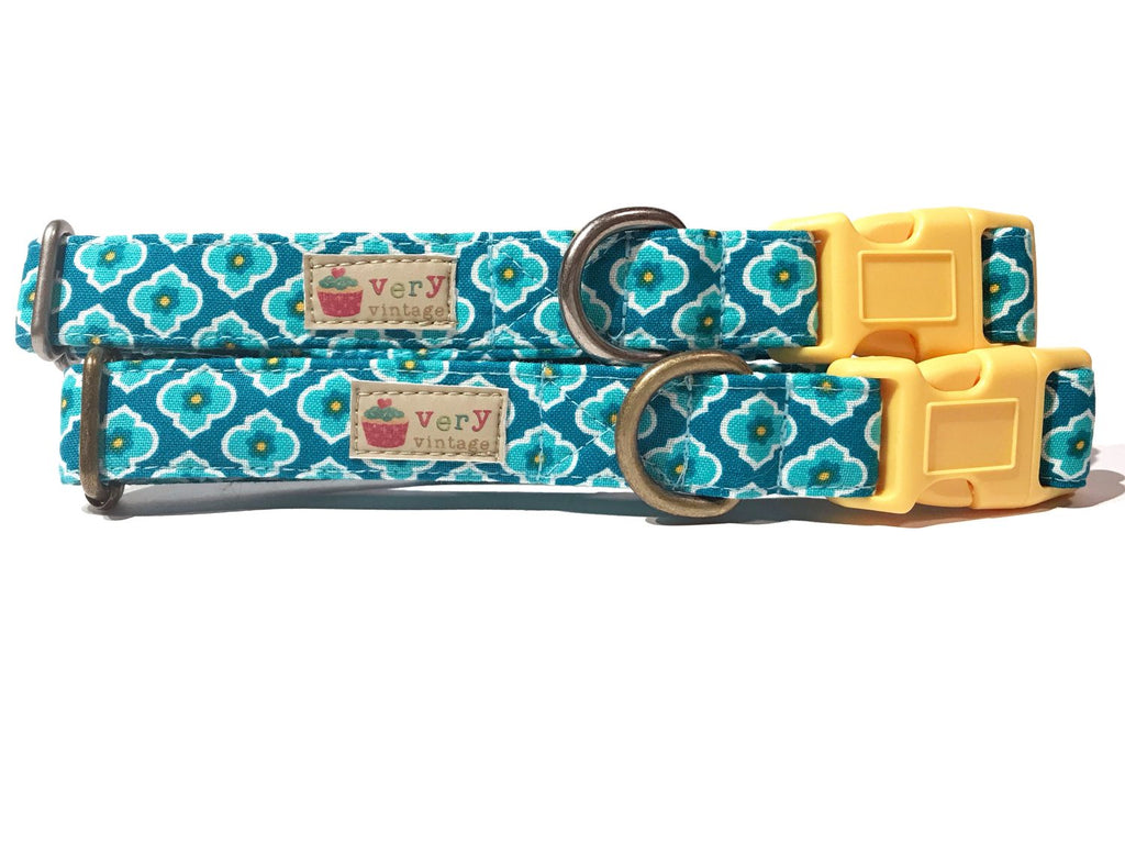 teal blue with yellow quatrefoil pattern collar for dog and cat
