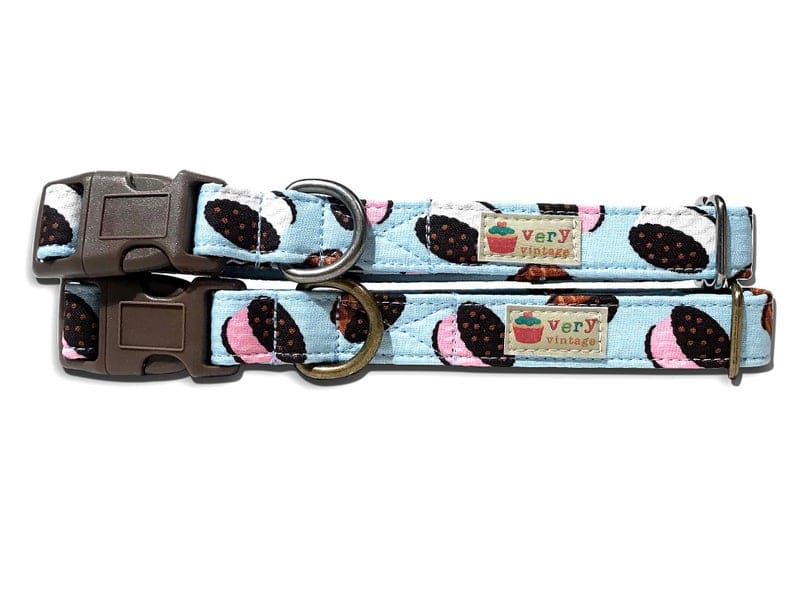 light blue ice cream sandwiches collar for a dog or cat