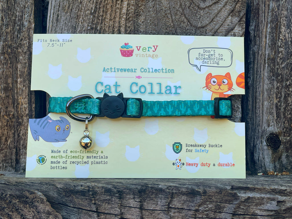 green nylon affordable cat collar with adorable packaging for gift