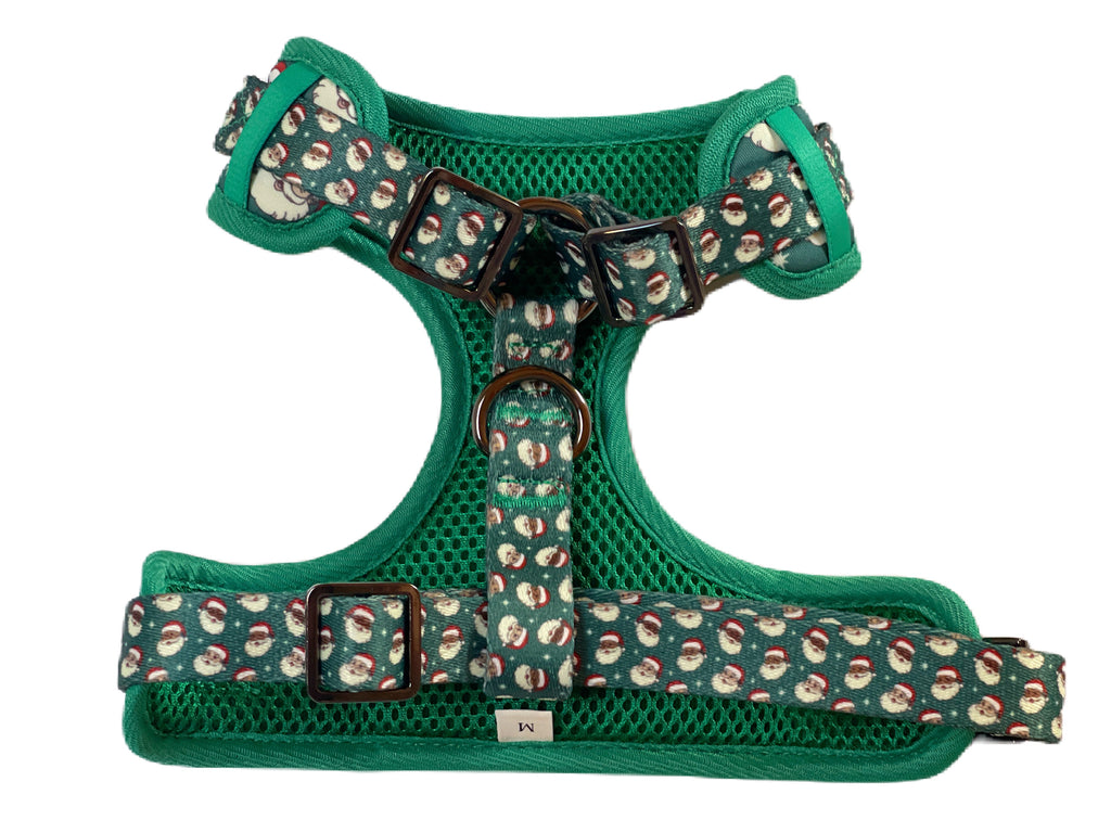 Let your dog join in on the holiday fun with our festive Multiethnic Santa dog harness. This stylish and durable harness is perfect for spreading joy and cheer.