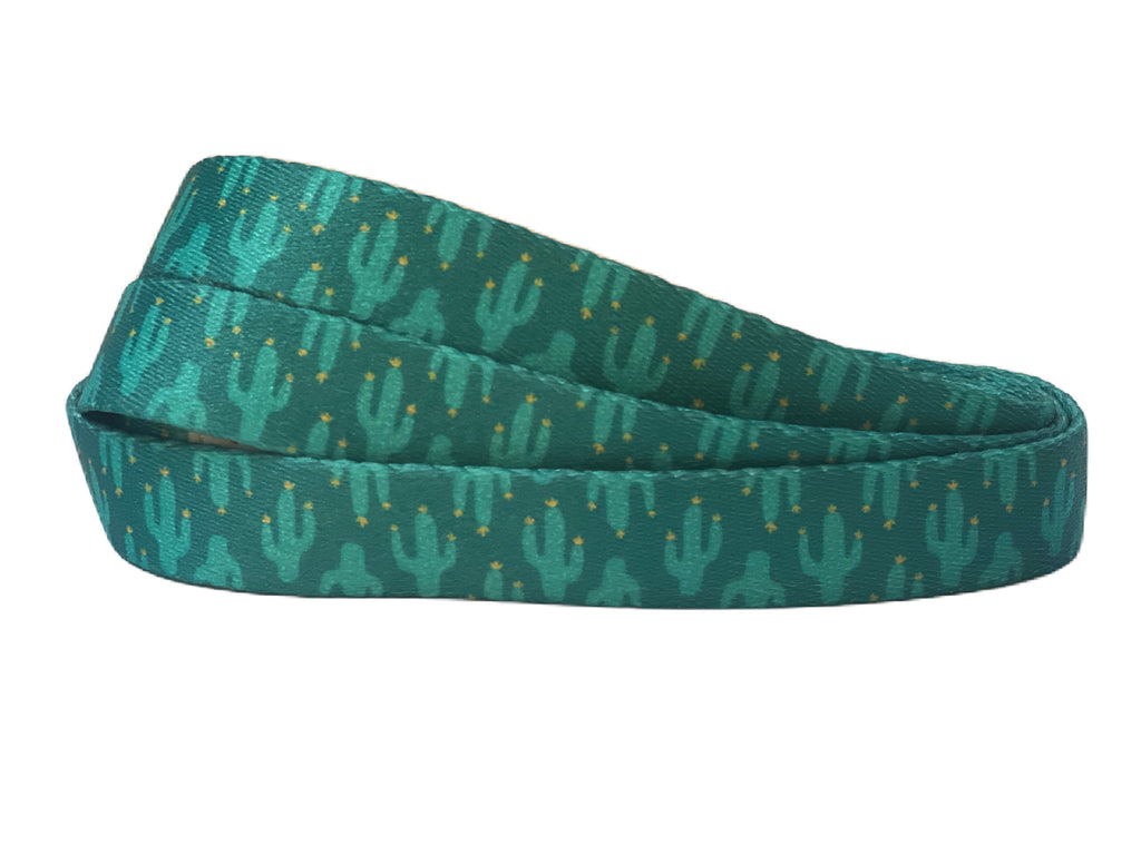 Eco-friendly cactus-patterned dog leash with durable hardware.