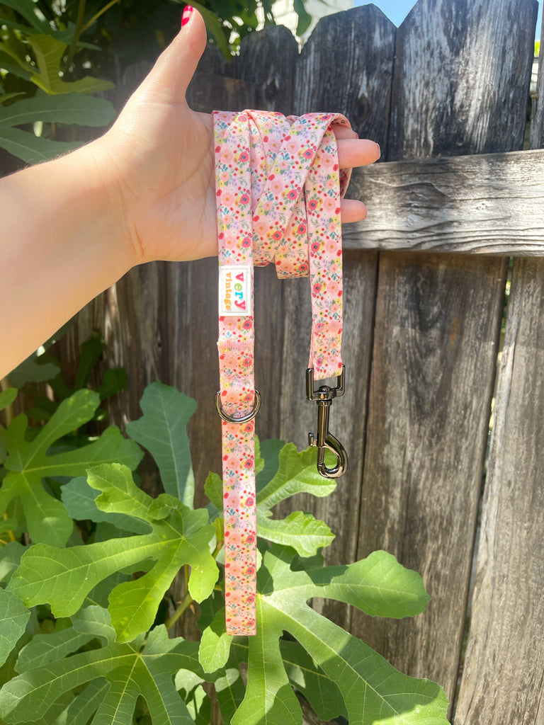 Light Pink flower dog leash for dog walkies