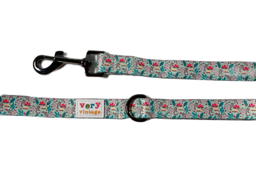 heavy duty recycled nylon dog leash in custom designed pattern in sunny california