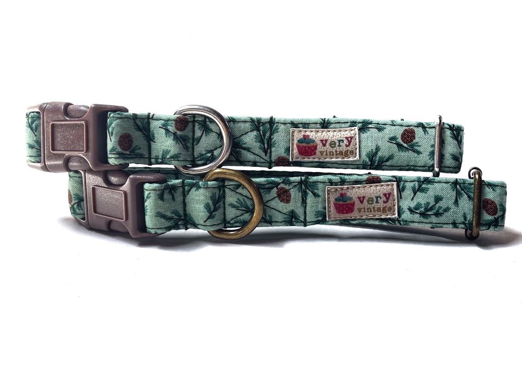 Light green with brown pinecones pattern collar for dogs and cats. Handmade in Los Angeles from organic cotton. Perfect for winter or Christmas holidays.